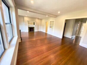 1857 Beacon St, Unit 2F in Brookline, MA - Building Photo - Building Photo