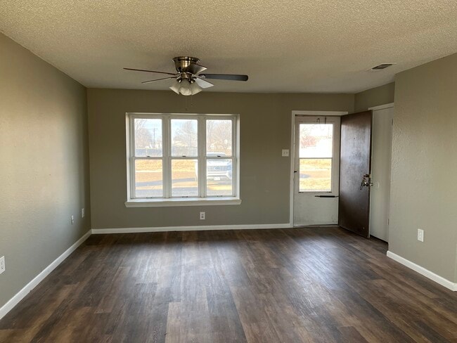 708 16th St, Unit A in Shallowater, TX - Building Photo - Building Photo