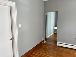 84 Byron St in Boston, MA - Foto de edificio - Building Photo