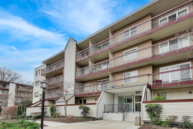 property at 7420 Lakeview Dr