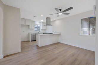 91 W Richert Ave in Clovis, CA - Building Photo - Building Photo