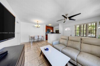 759 Meridian Ave in Miami Beach, FL - Building Photo - Building Photo