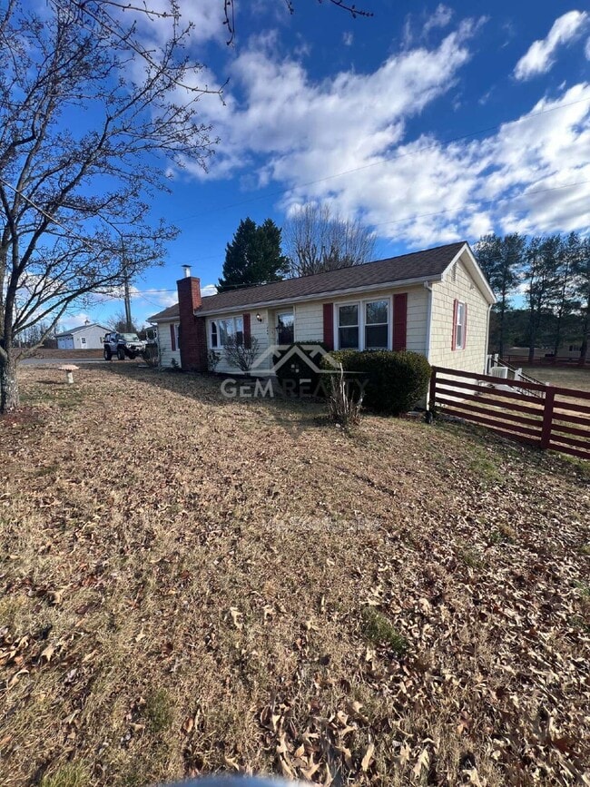 property at 1244 Mountain View Rd