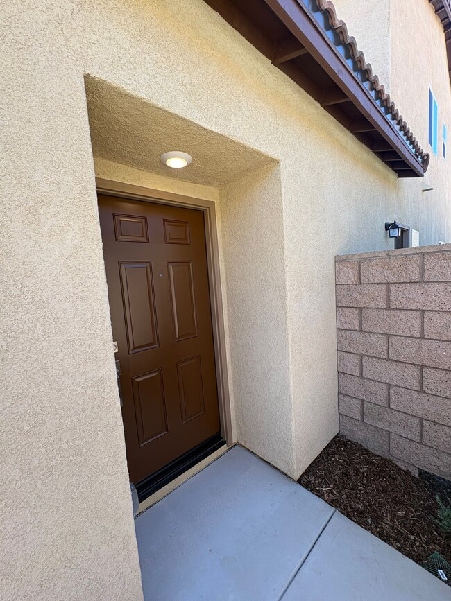 30601 Corte Hermoso in Winchester, CA - Building Photo - Building Photo