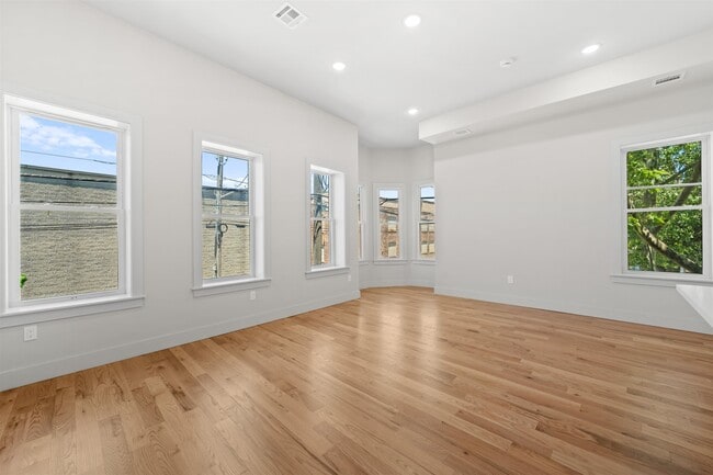 property at 424 Woodlawn Ave