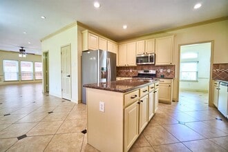 14811 Wintercove Ct in Houston, TX - Building Photo - Building Photo