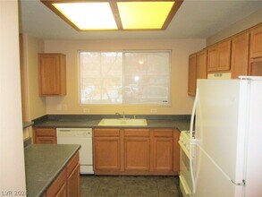 833 Aspen Peak Loop in Henderson, NV - Building Photo - Building Photo