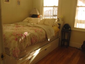 32 Edgerly Rd, Unit 3 in Boston, MA - Foto de edificio - Building Photo