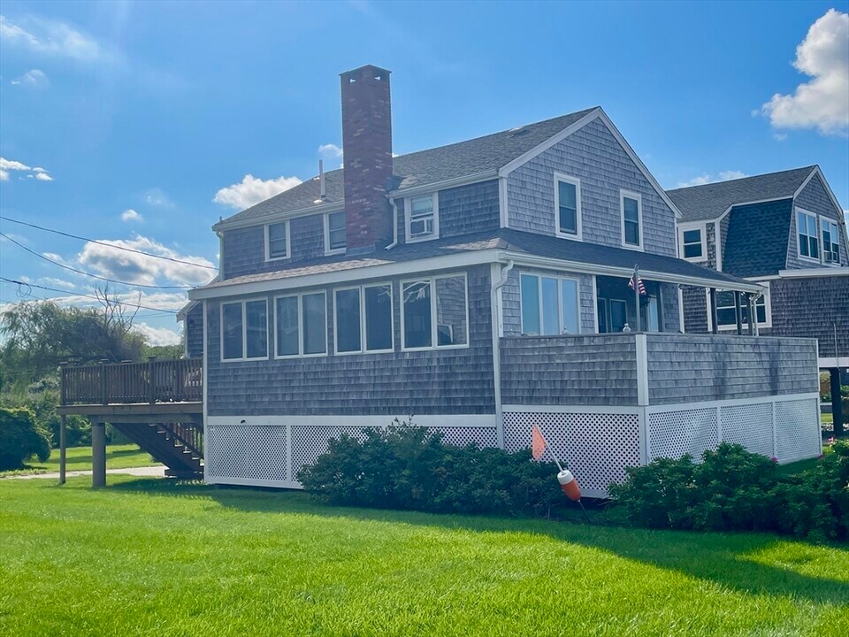 25 Seaside Rd in Scituate, MA - Building Photo
