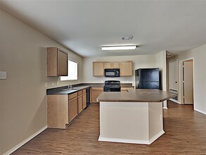 8604 Gray Shale Dr in Fort Worth, TX - Building Photo - Building Photo