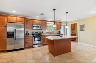 4225 SE 19th Ave, Unit Serenity in Cape Coral, FL - Foto de edificio - Building Photo