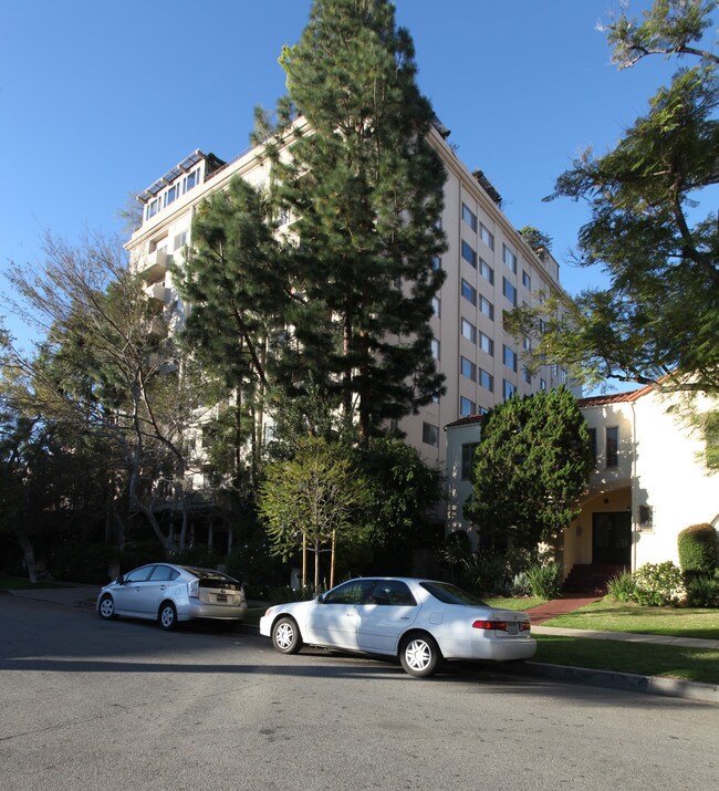 Beverly Oakhurst Apartments in Beverly Hills, CA - Building Photo - Building Photo