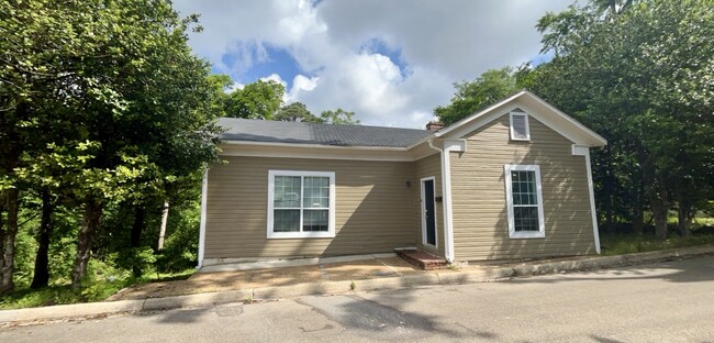 property at 821 7th Ave N