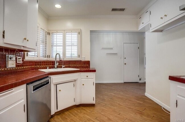 property at 3117 Sonoma St