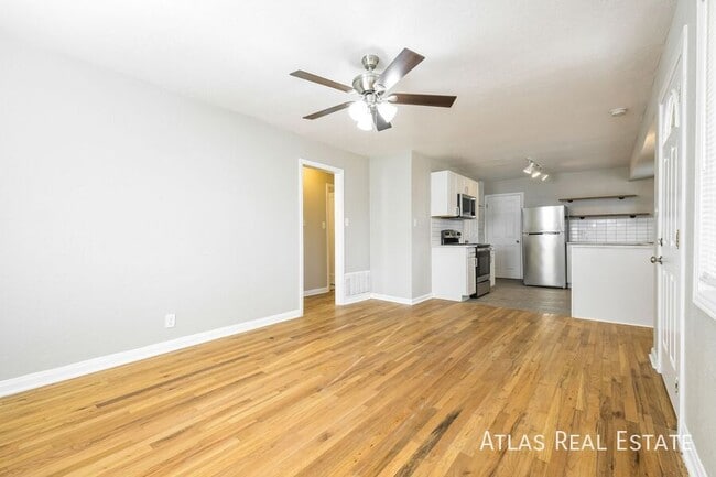 1131 Geneva St in Aurora, CO - Foto de edificio - Building Photo