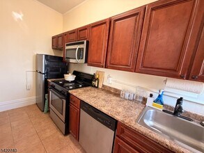 2 Prospect Ave in Montclair, NJ - Building Photo - Building Photo