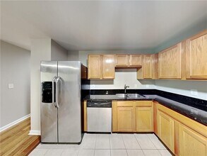 1020 Camelot Dr in College Park, GA - Building Photo - Building Photo