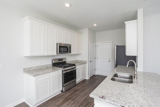 17 Furlong Downs Street in Lugoff, SC - Building Photo - Building Photo