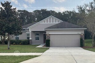 7806 Sloewood Dr in Leesburg, FL - Building Photo