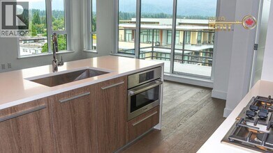 2785 Library Ln in North Vancouver, BC - Building Photo - Building Photo