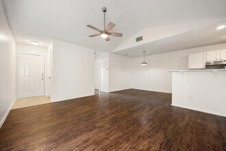 8204 West Gate Blvd in Austin, TX - Building Photo - Building Photo