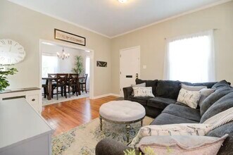 311 E Strong St in Pensacola, FL - Foto de edificio - Building Photo