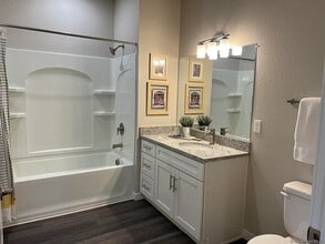 1411 Richard Martin Dr, Unit 201 in Cheyenne, WY - Building Photo - Building Photo