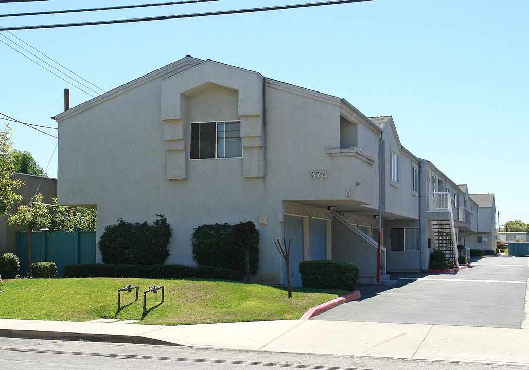 373 W Bay St in Costa Mesa, CA - Building Photo