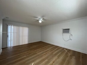 6301 SW 20th St in Pompano Beach, FL - Foto de edificio - Building Photo