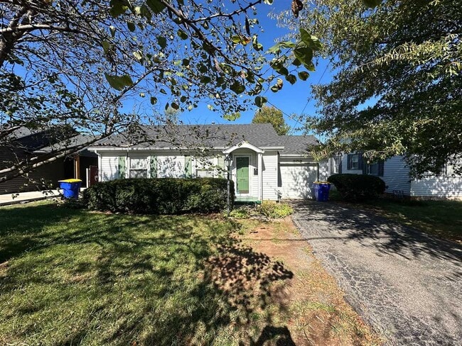 809 Nutwood St in Bowling Green, KY - Building Photo - Building Photo