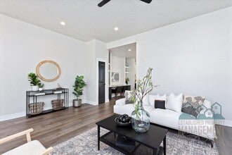 1740 E State Ave in Meridian, ID - Building Photo - Building Photo