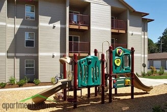 Parkside Apartments in Lebanon, OR - Building Photo - Building Photo