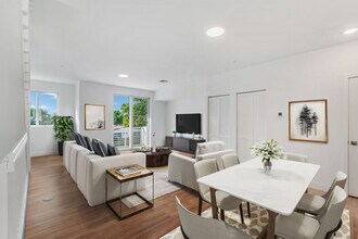 The Addison in Palmetto Bay | Townhomes in Palmetto Bay, FL - Foto de edificio - Building Photo
