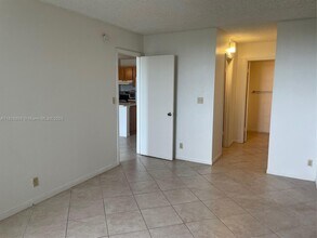 2771 Riverside Dr in Coral Springs, FL - Building Photo - Building Photo