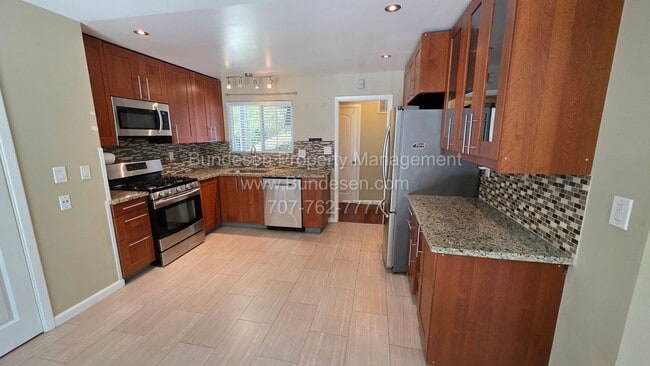 1726 Vallejo St in Santa Rosa, CA - Building Photo - Building Photo