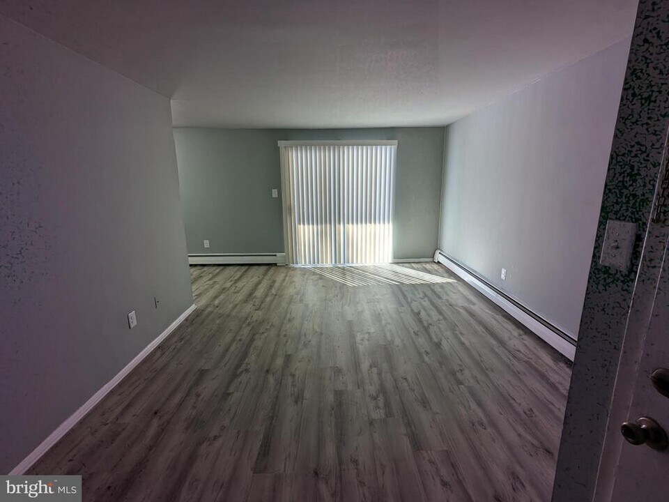 20 Fort Sumpter Rd in Pennsville, NJ - Building Photo