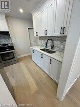 74 St Clair Ave in Kitchener, ON - Building Photo - Building Photo