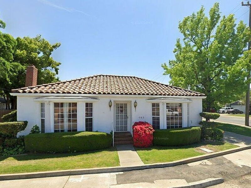 842 Bridge St in Yuba City, CA - Building Photo