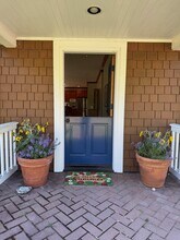 24029 99th Ave SW in Vashon, WA - Building Photo - Building Photo