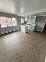 15112 Euclid Ave, Unit 301 in East Cleveland, OH - Building Photo