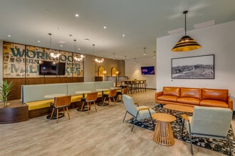 Journal Commons in Milwaukee, WI - Foto de edificio - Interior Photo