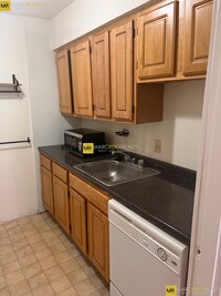 591 Beacon St, Unit #1 in Boston, MA - Building Photo - Building Photo