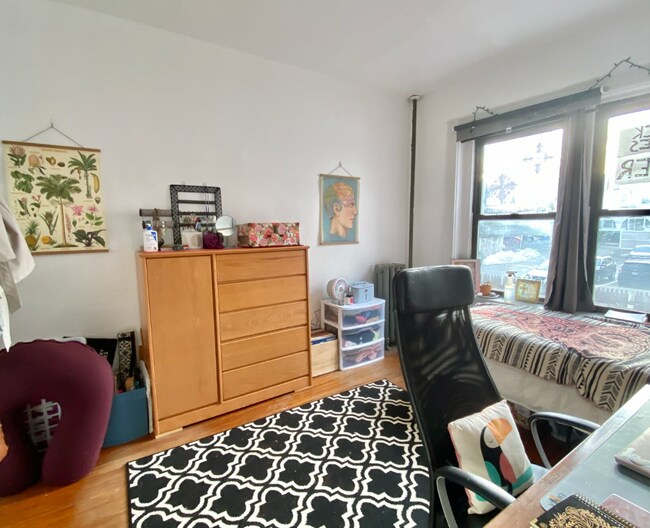 240 N Harvard St, Unit 2 in Boston, MA - Building Photo - Building Photo