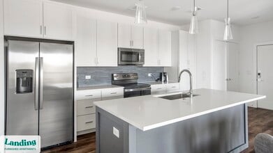 5511 Caprock Smt Dr, Unit 7303 in Bee Cave, TX - Foto de edificio - Building Photo