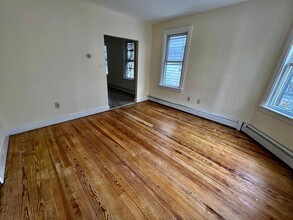 13 Poplar Pl in Waterbury, CT - Building Photo - Building Photo