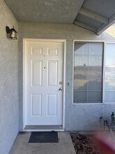 230 Ventanas Ave in Oakdale, CA - Building Photo - Building Photo