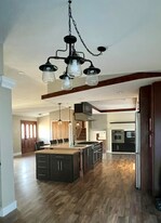 301 W Mangrum Dr in Pueblo West, CO - Building Photo