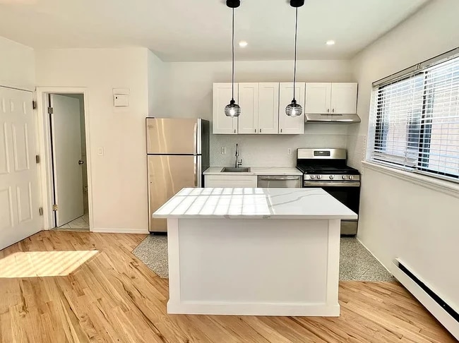 2249 37th St, Unit 2A