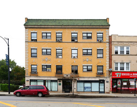 Los Vecinos Apartments in Chicago, IL - Foto de edificio - Building Photo