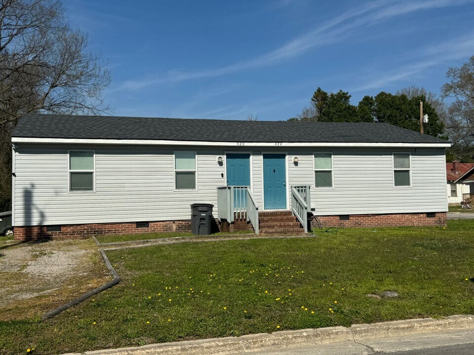 420-424 N Vyne St in Rocky Mount, NC - Building Photo